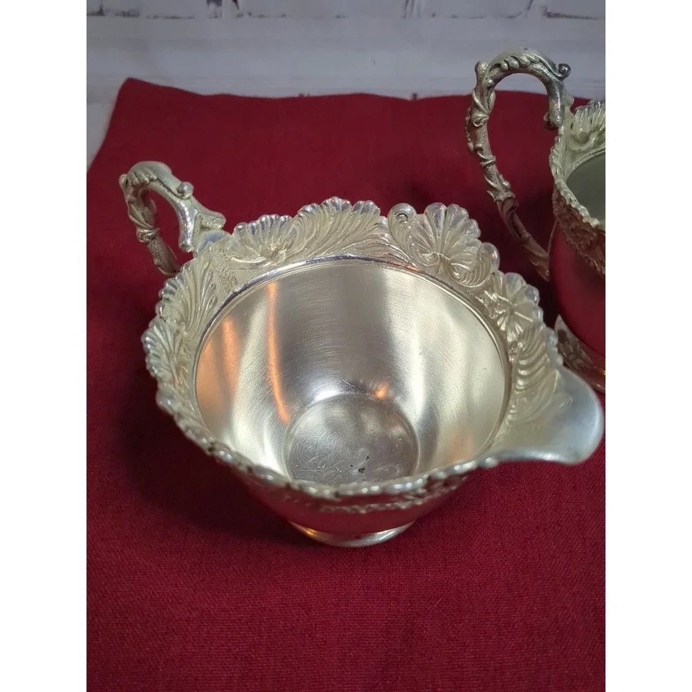 Middletown Plate Company Quadruple Silver Plated Sugar & Creamer Set Very Ornate